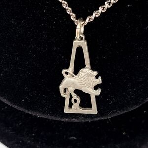 Fine Pewter Signed Cathedral Leo Pendant Zodiac  Necklace 16"